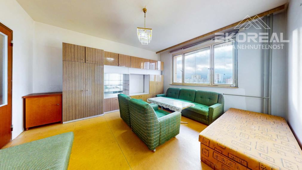 REZERVOVANÝ- BB - 1i. byt o rozlohe 38m2 + loggia a pivnica