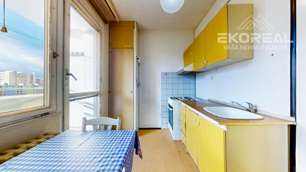 REZERVOVANÝ- BB - 1i. byt o rozlohe 38m2 + loggia a pivnica