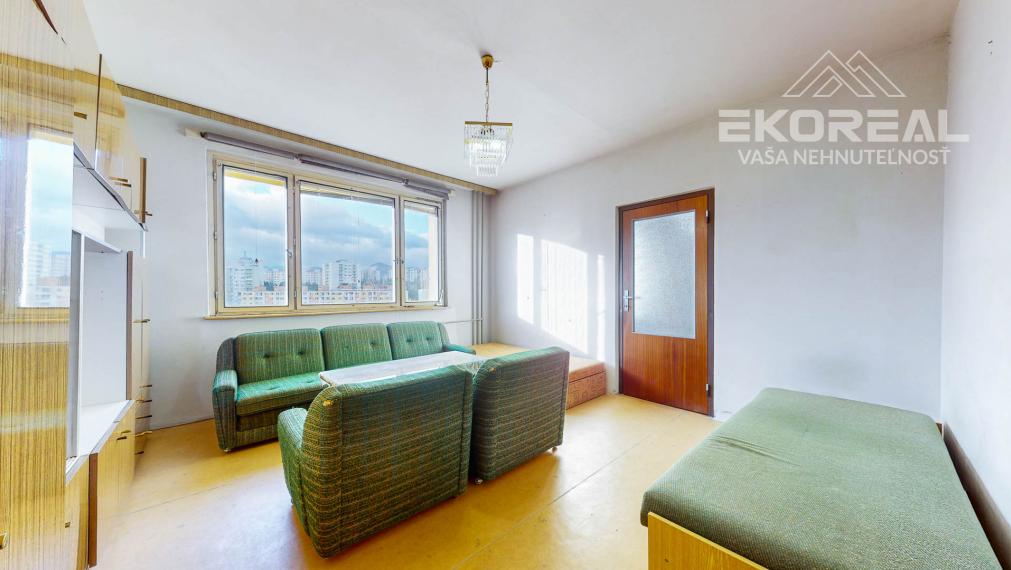 REZERVOVANÝ- BB - 1i. byt o rozlohe 38m2 + loggia a pivnica