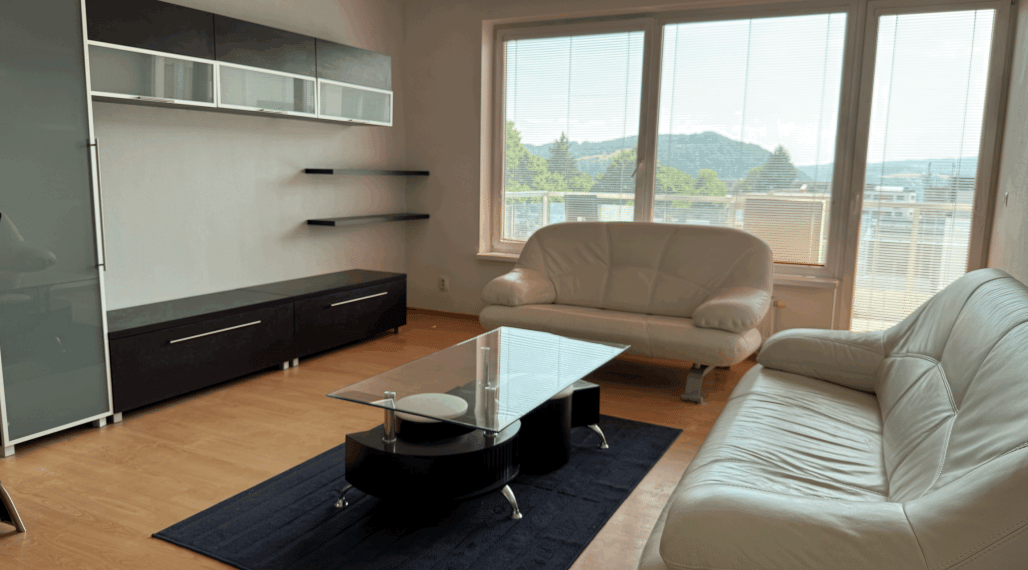 Štýlový 2i byt v BB – blízko centrum UMB a kúsok od námestia