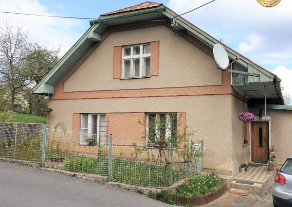 NA PREDAJ RD KRÁLIKY S PEKNOU ZÁHRADOU A PRÍRODOU V DOBREJ CENE