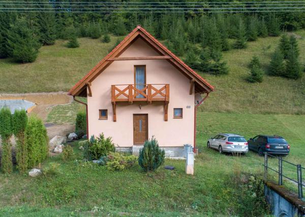 RD-BB-NA PREDAJ PEKNÝ DOM V PEKNEJ LOKALITE MOTYČKY POD DONOVALMI